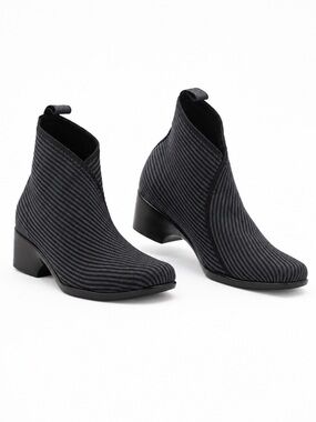 Charleston Shoe Co Lower King Boot Black Washable Stretch Women’s Size 8